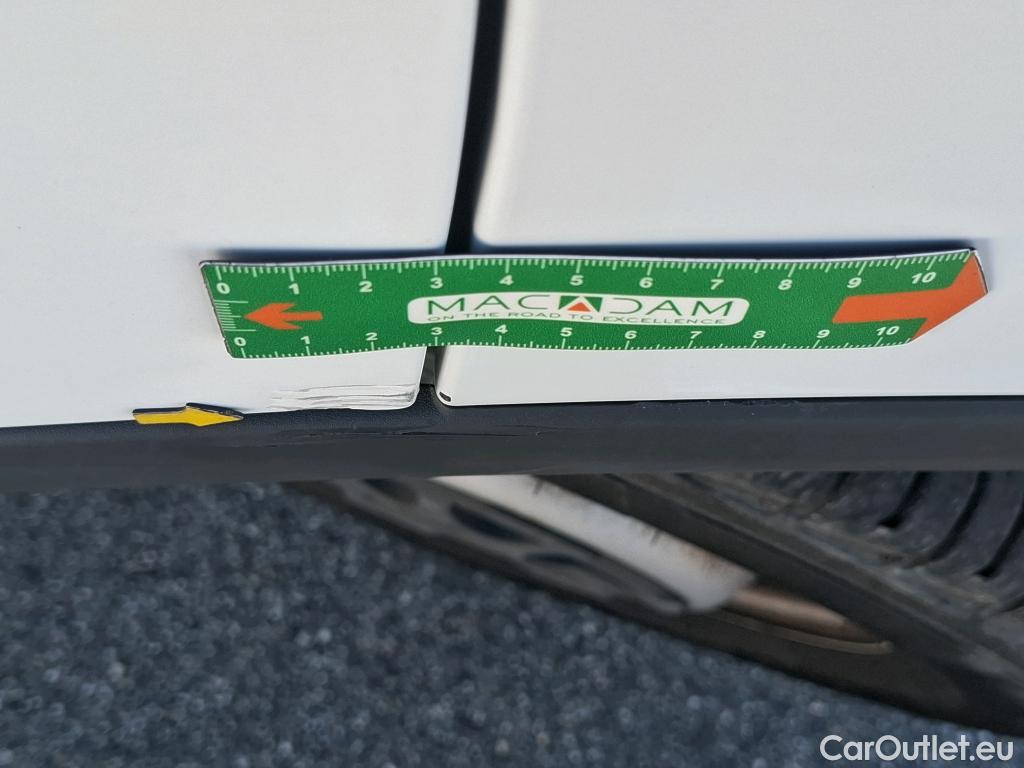  Iveco  Daily IVECO  VU 4p Fourgon 2.3 35S16A8 V11 H2 3520 #50