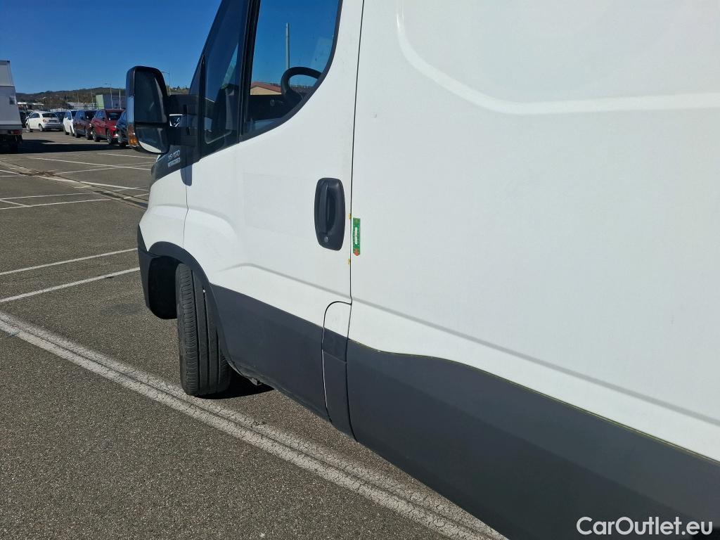  Iveco  Daily IVECO  VU 4p Fourgon 2.3 35S16A8 V11 H2 3520 #6