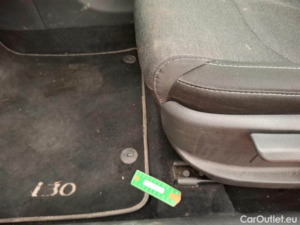  Hyundai  i30  cw Business 1.6 CRDi 115CV BVM6 E6d / TRANSFO VP/VF #26