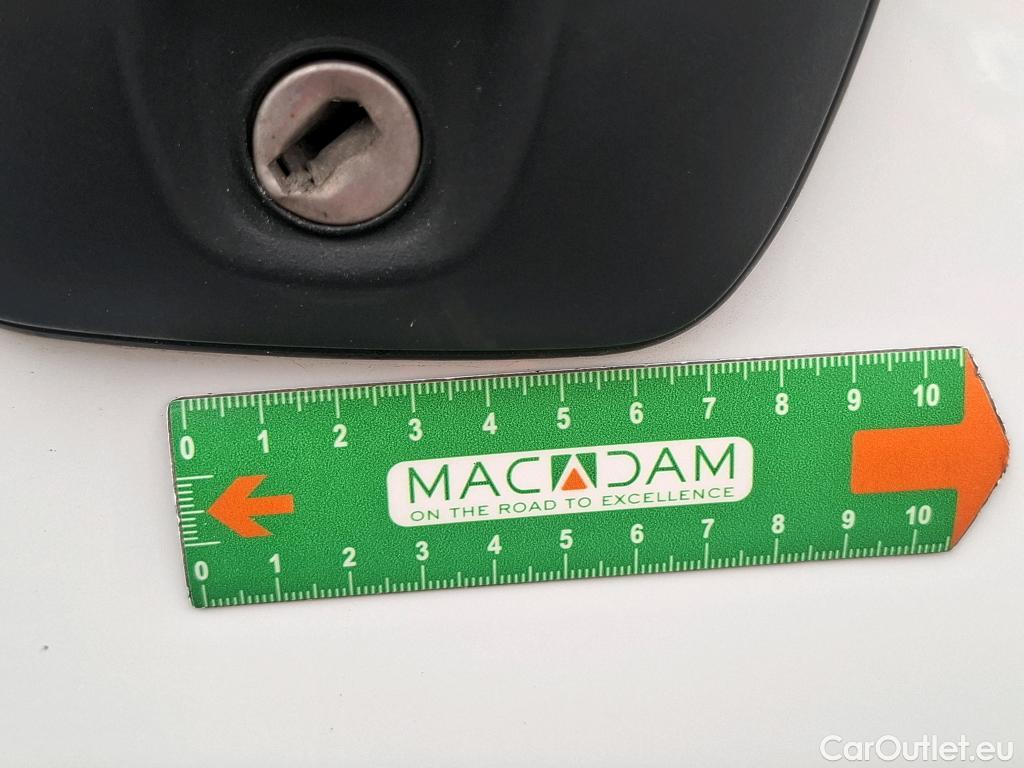  Iveco  Daily IVECO  VU 4p Fourgon 35S14NA8 V11 H2 3520 B POWER #4