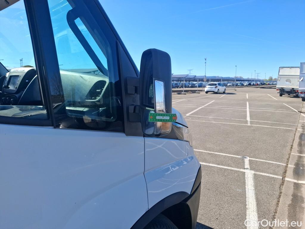  Iveco  Daily IVECO  VU 4p Fourgon 2.3 35S16A8 V11 H2 3520 #38
