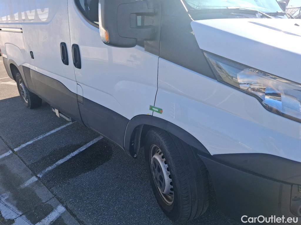 Iveco  Daily IVECO  VU 4p Fourgon 2.3 35S16A8 V11 H2 3520 #47