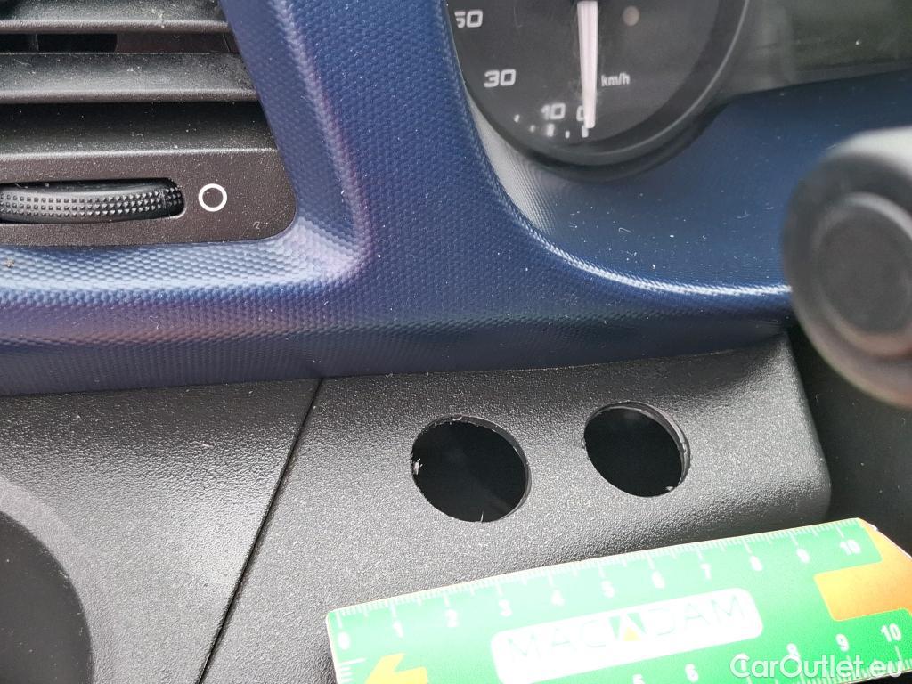  Iveco  Daily IVECO  VU 4p Fourgon 35S14NA8 V11 H2 3520 B POWER #16