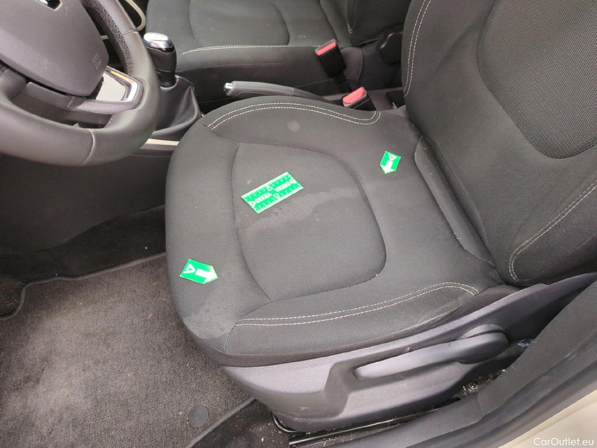  Renault  Captur RENAULT  5p Crossover Business dCi 90 #6