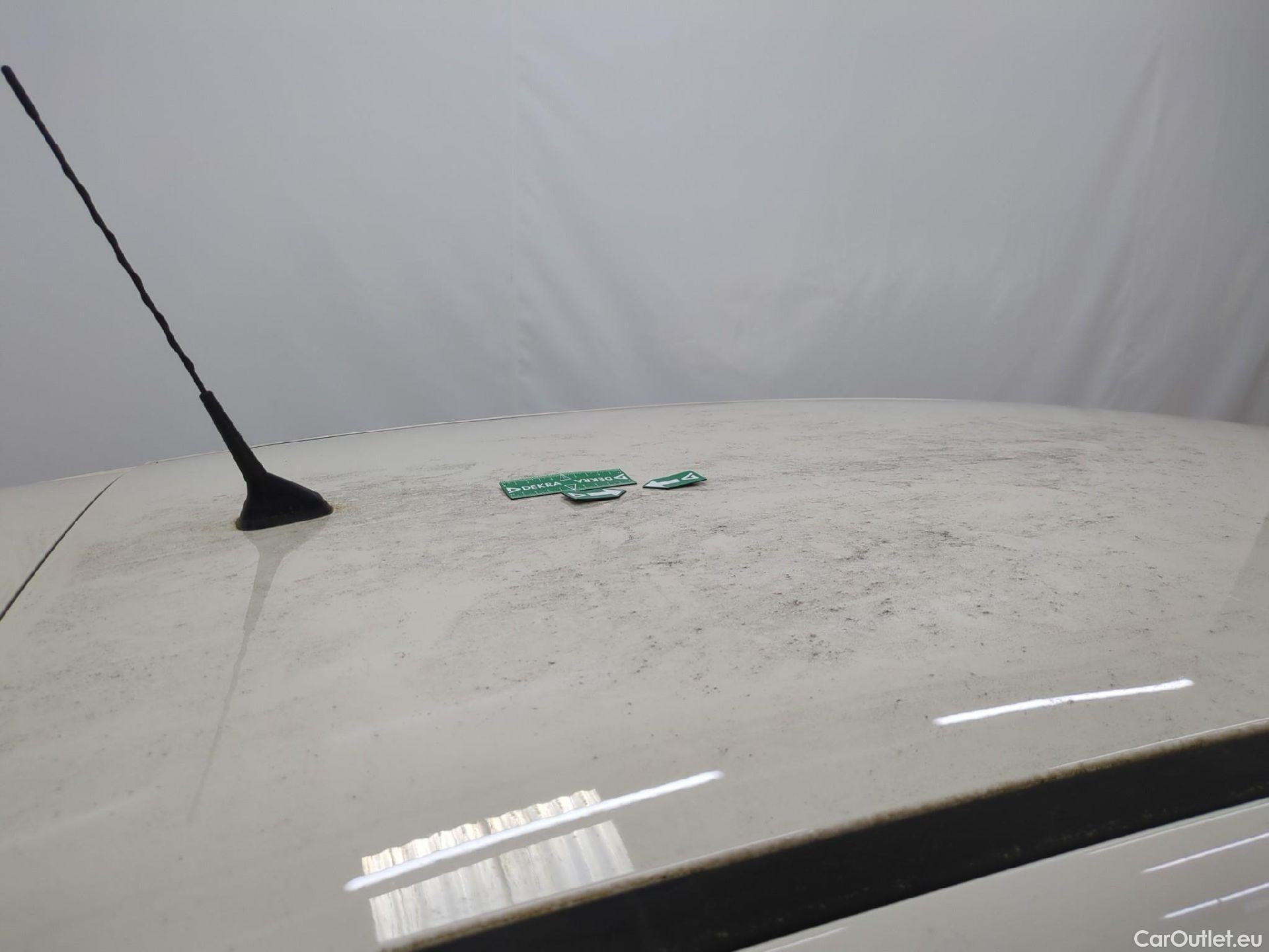  Renault  Captur RENAULT  5p Crossover Business dCi 90 #29