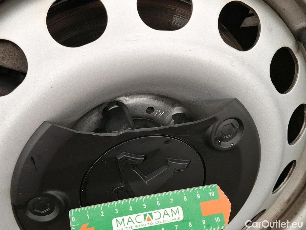  Peugeot  Expert  Fourgon Premium Standard 1.5 HDi 120CV BVM6 E6d #12