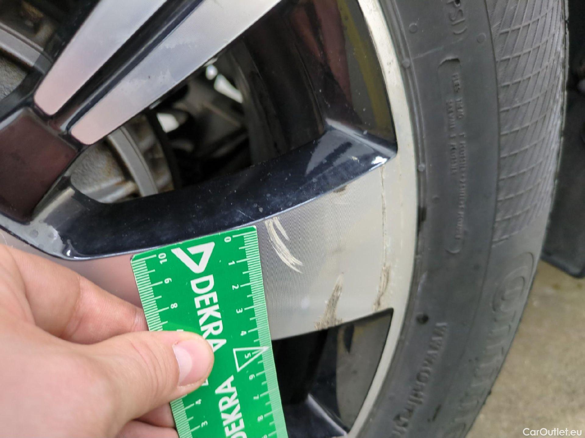  Renault  Captur RENAULT  5p Crossover Business dCi 90 #25