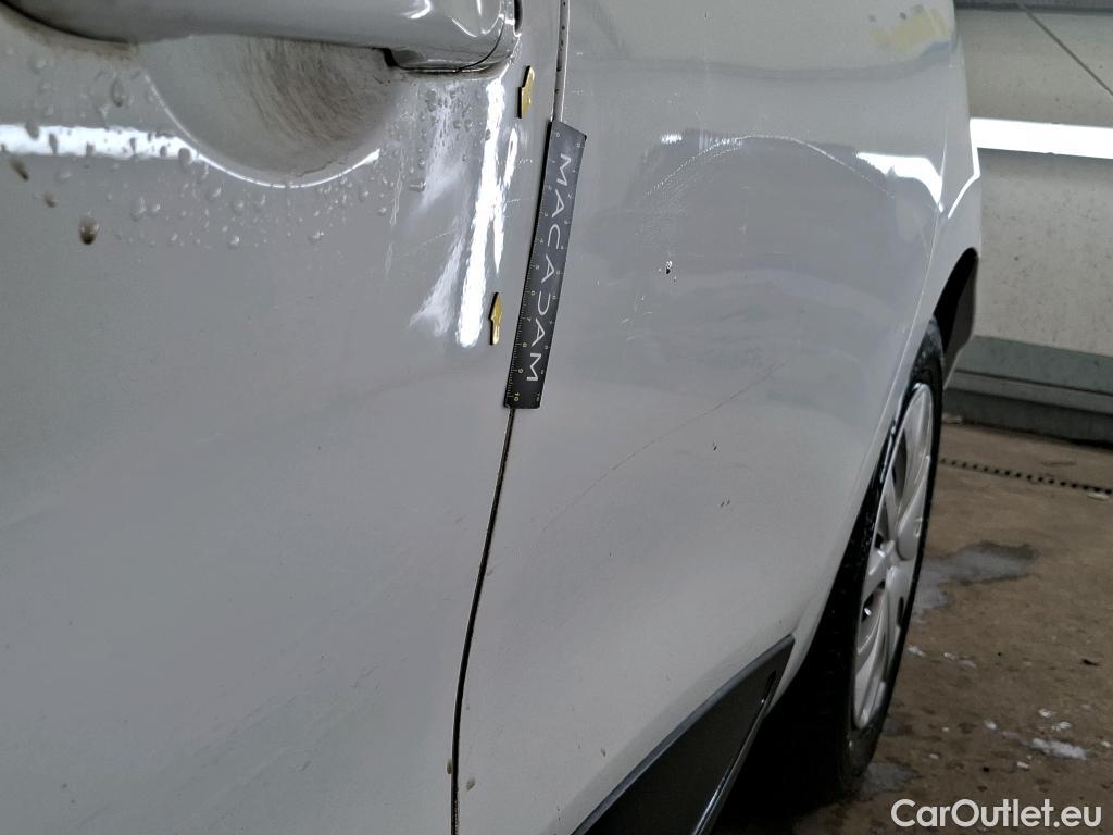  Renault  Clio  IV Air MediaNav 1.5 dCi 75CV BVM5 E6 #6