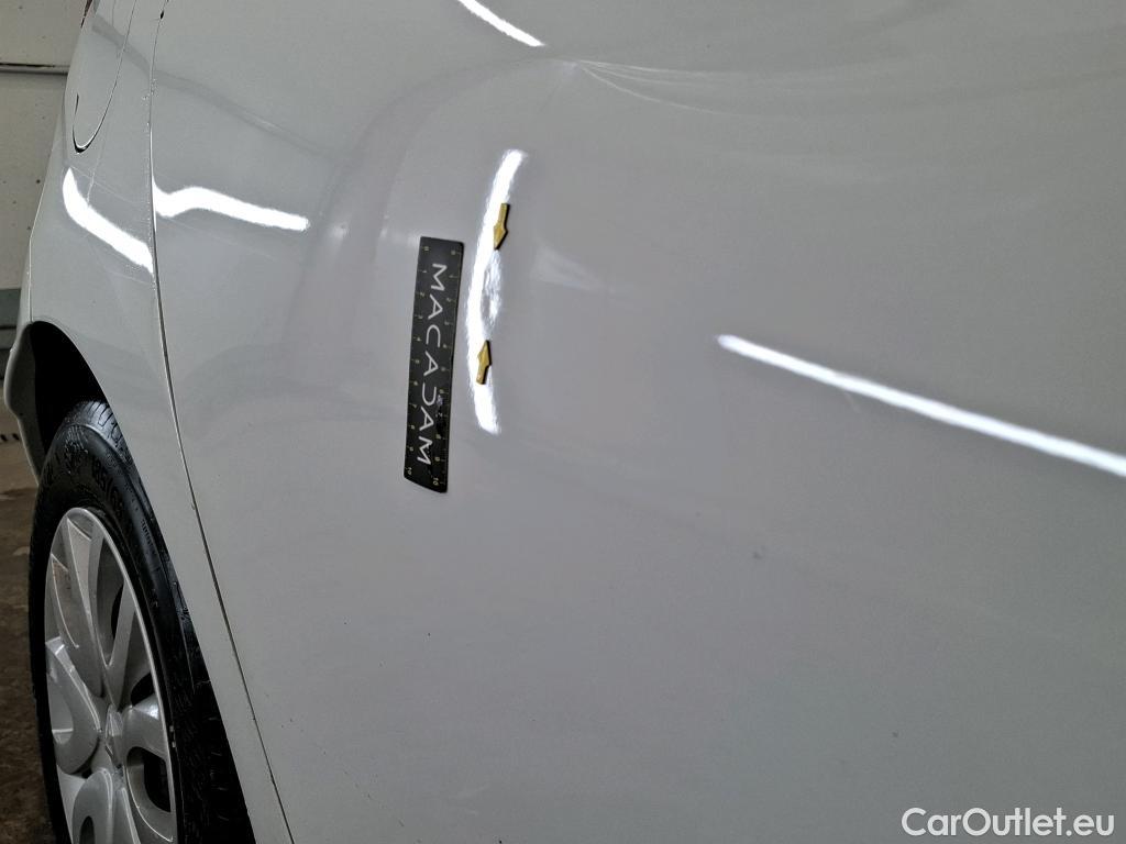  Renault  Clio  IV Air MediaNav 1.5 dCi 75CV BVM5 E6 #23