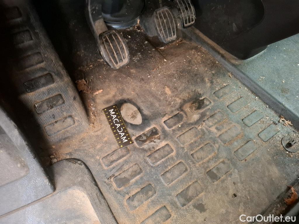  Peugeot  Expert  Fourgon Asphalt L2 2.0 HDi 120CV BVM6 E6dT #31