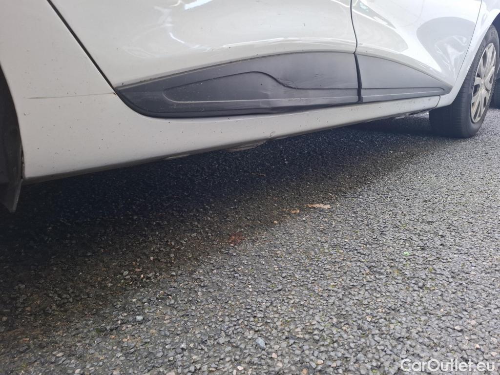  Renault  Clio  IV Air MediaNav 1.5 dCi 75CV BVM5 E6 #30