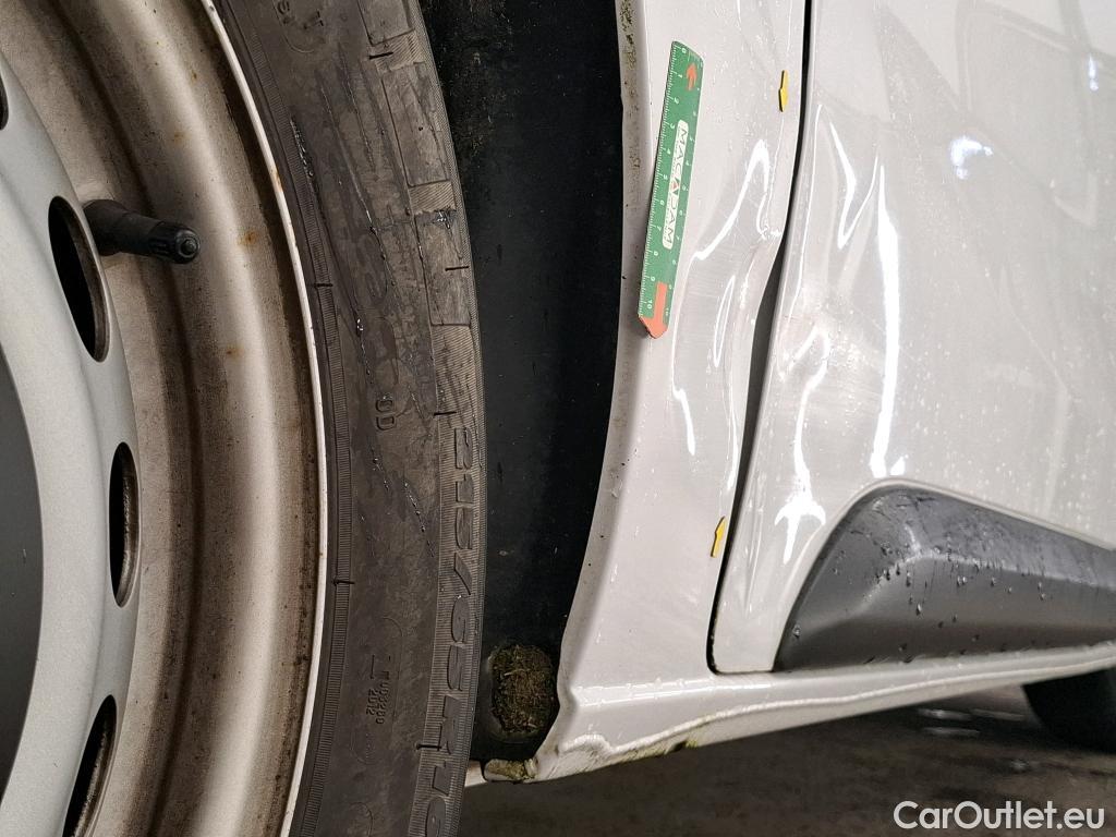  Peugeot  Expert  Fourgon Premium Standard 1.5 HDi 120CV BVM6 E6d #2