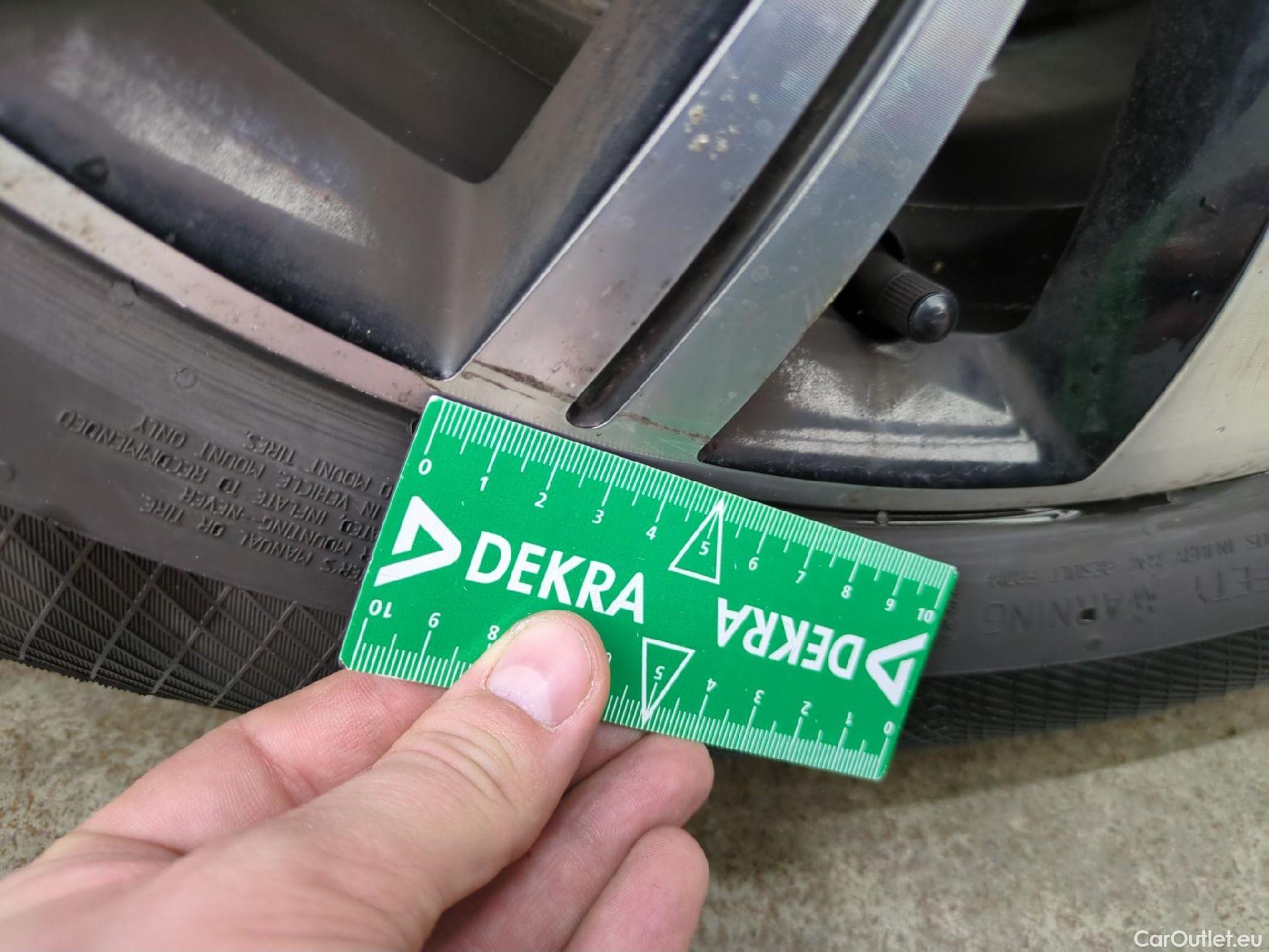  Renault  Captur RENAULT  5p Crossover Business dCi 90 #10