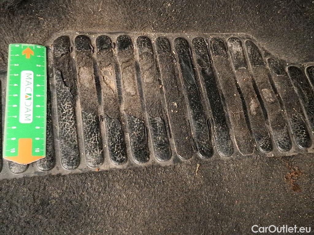  Renault  Clio  IV Air MediaNav 1.5 dCi 75CV BVM5 E6 #2