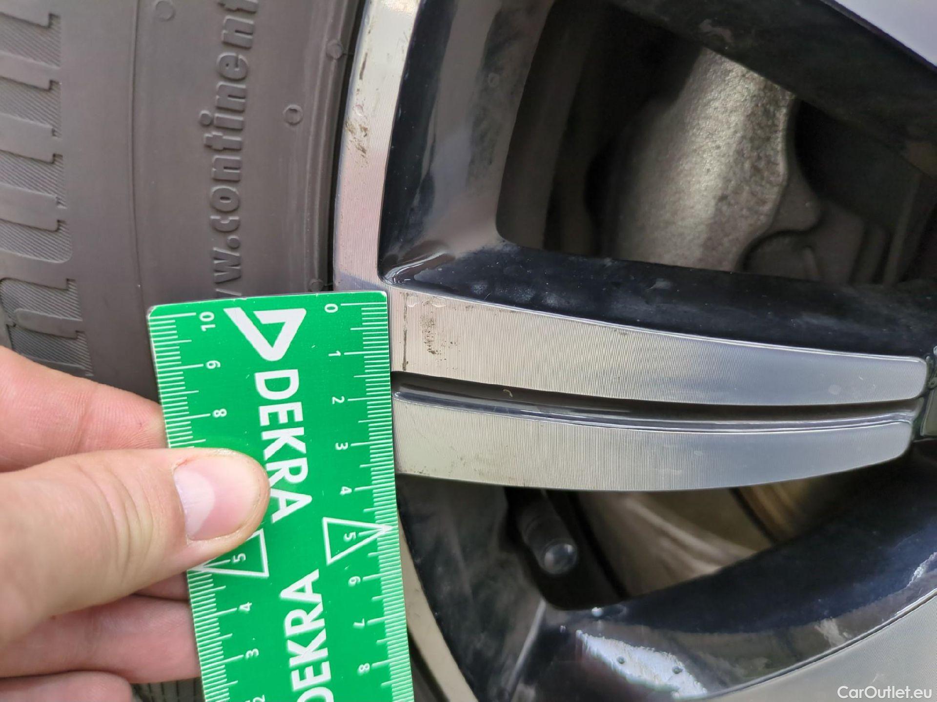  Renault  Captur RENAULT  5p Crossover Business dCi 90 #16