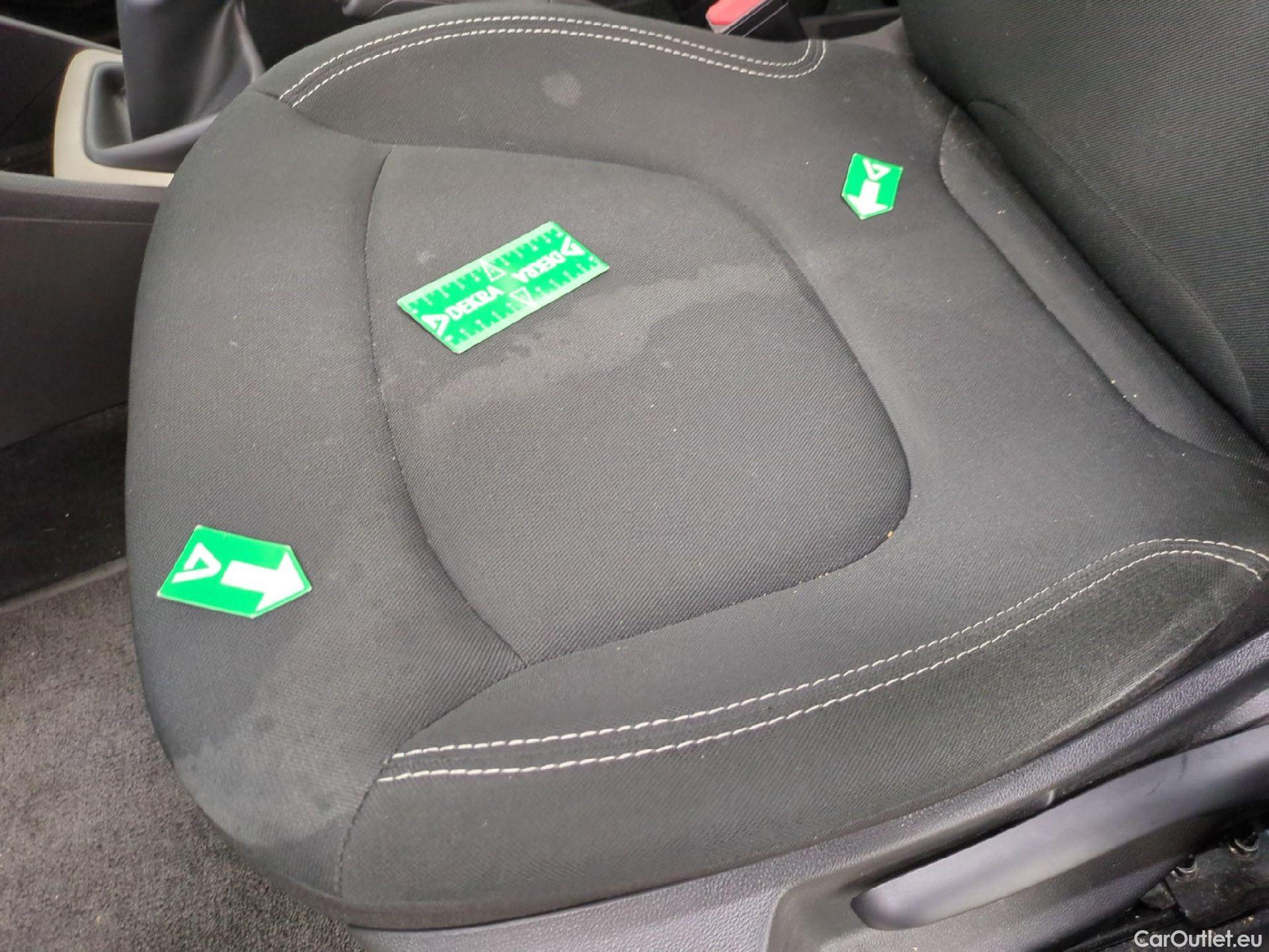  Renault  Captur RENAULT  5p Crossover Business dCi 90 #5