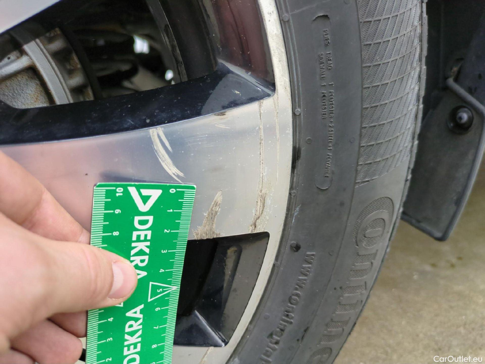  Renault  Captur RENAULT  5p Crossover Business dCi 90 #22