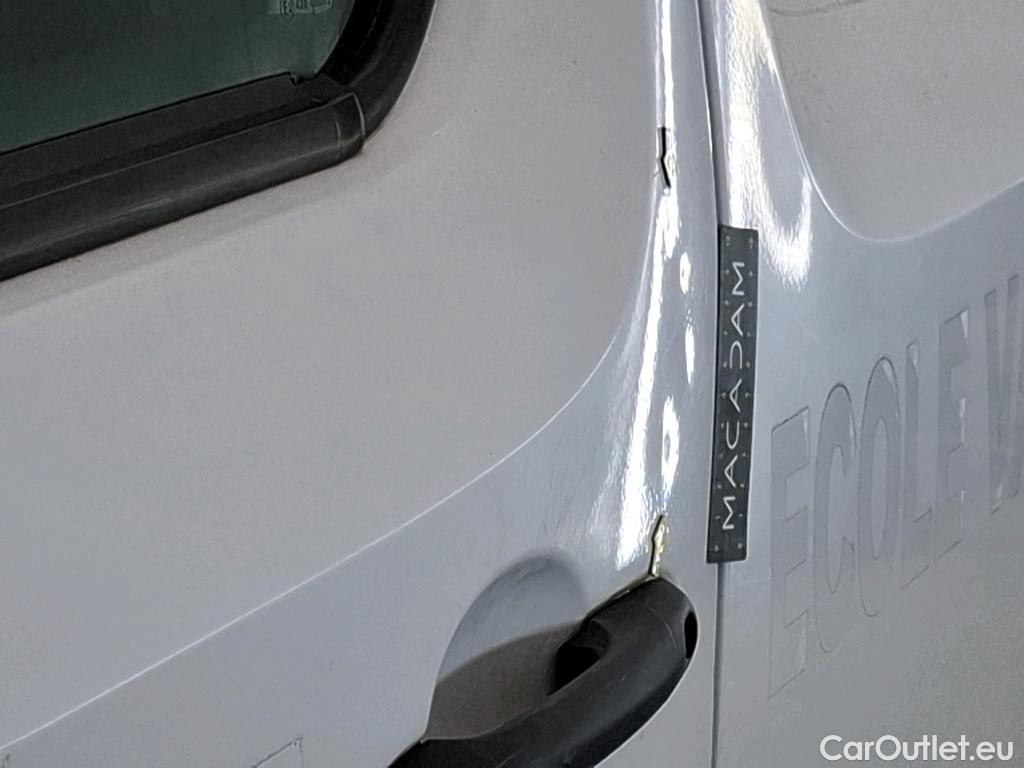  Renault  Kangoo  Express Confort (L1) 1.5 dCi 90CV BVM5 E6 #32