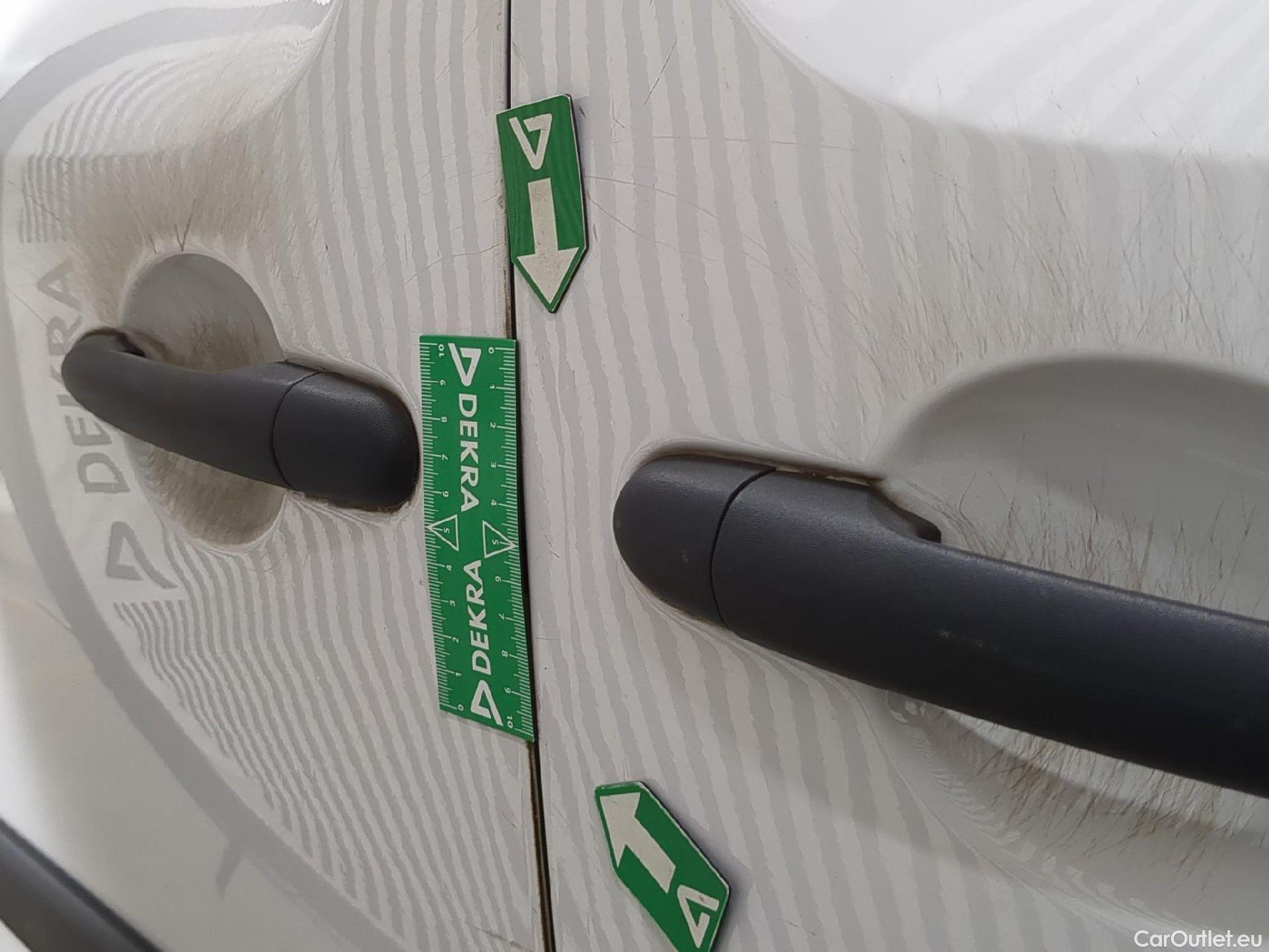  Renault  Kangoo  Express Maxi Extra (Série Spéciale) 1.5 dCi 95 #32