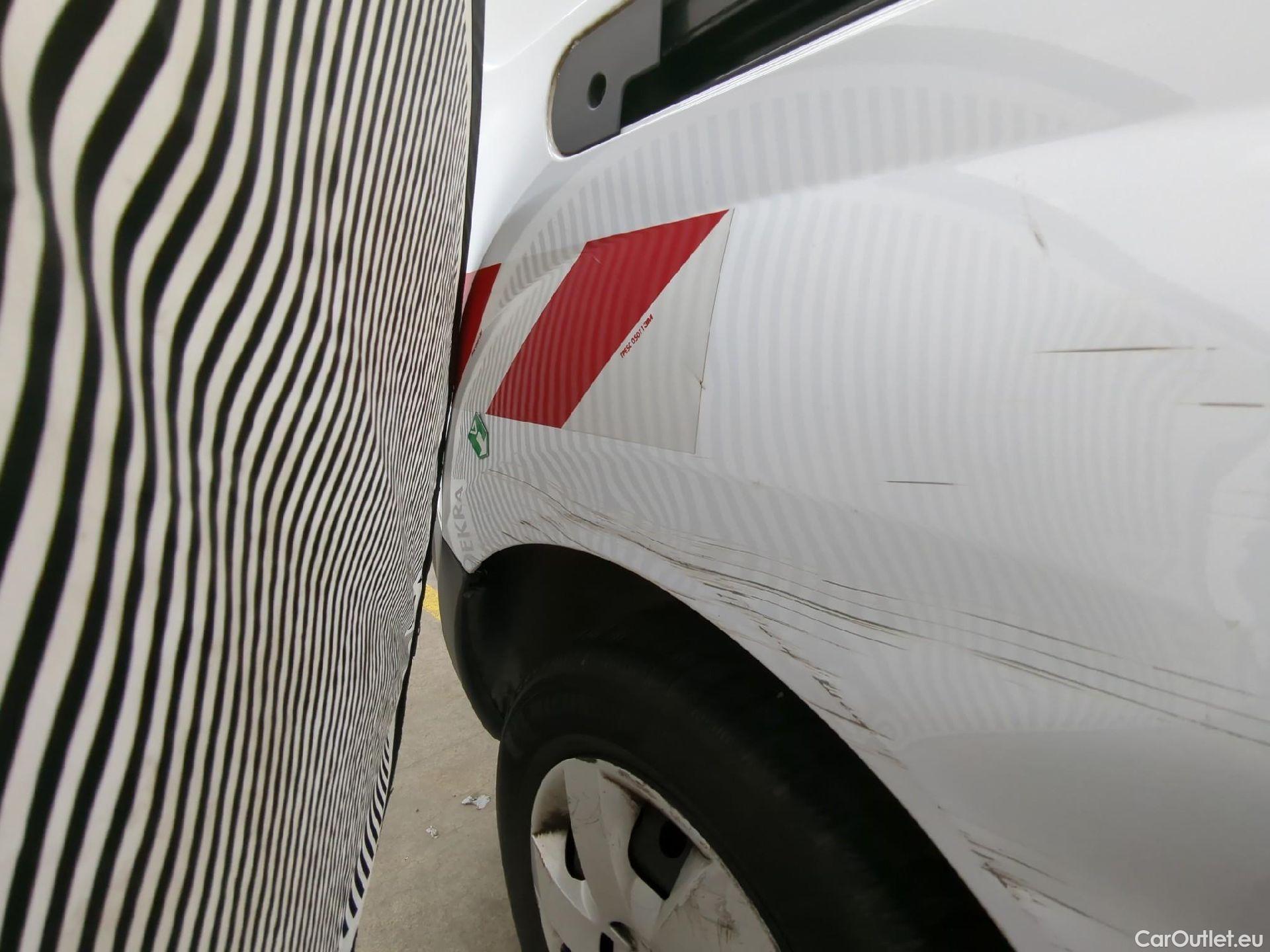  Renault  Kangoo  Express Maxi Extra (Série Spéciale) 1.5 dCi 95 #28