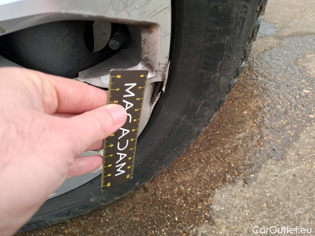  Renault  Megane  IV Berline 5pt. Société Air Nav 1.5 dCi 90CV BVM6 E6 #7