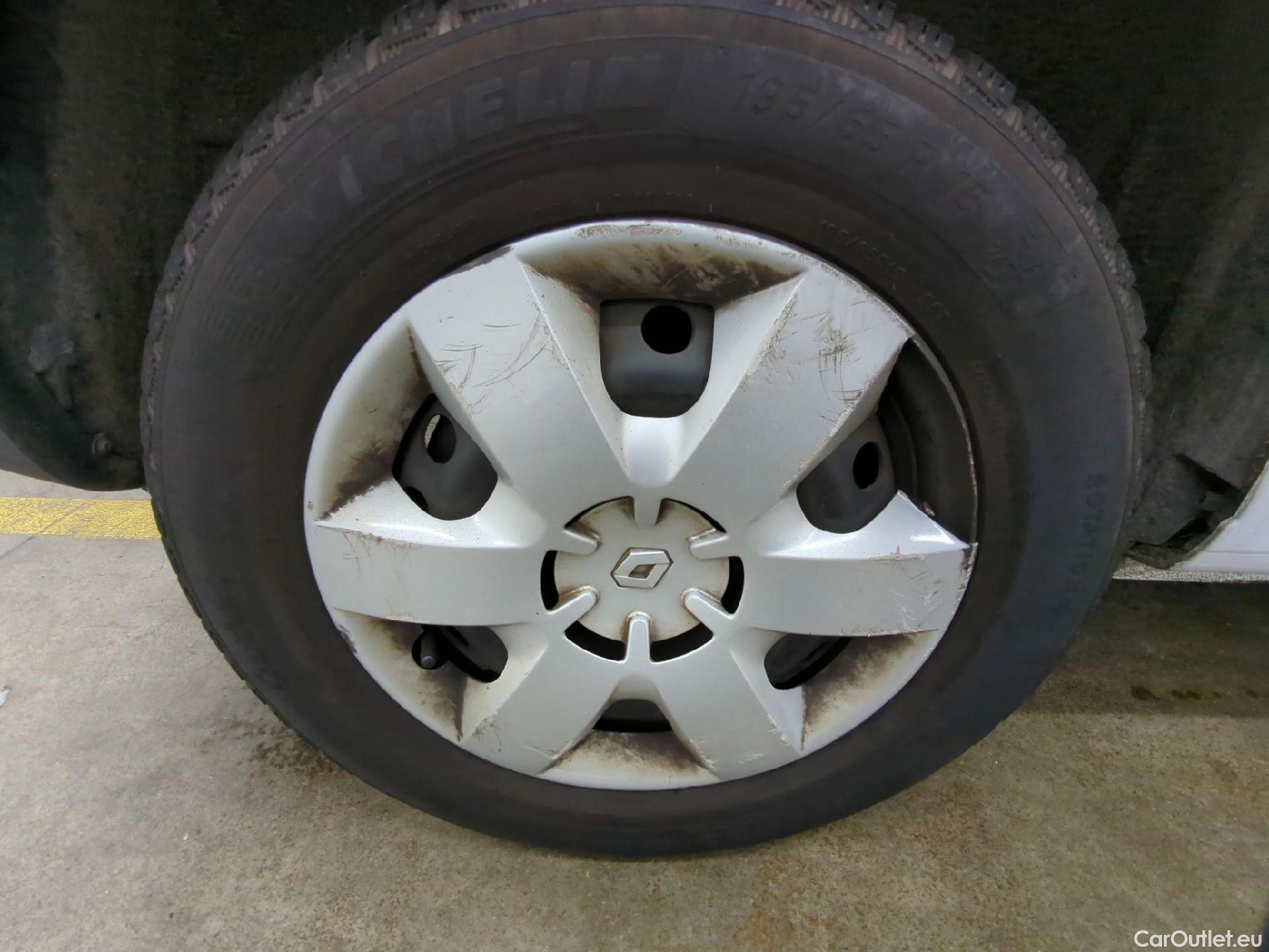  Renault  Kangoo  Express Maxi Extra (Série Spéciale) 1.5 dCi 95 #15