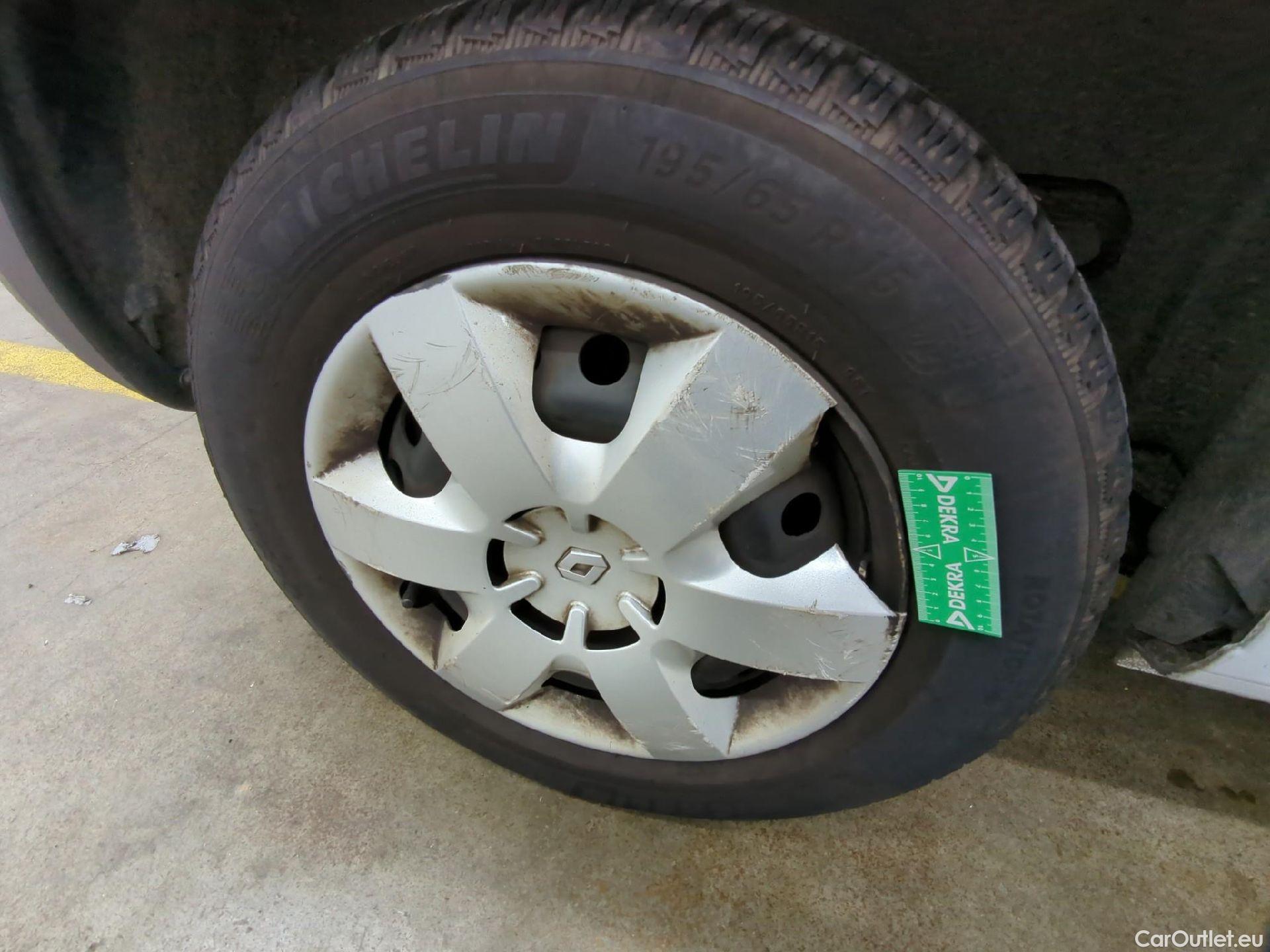  Renault  Kangoo  Express Maxi Extra (Série Spéciale) 1.5 dCi 95 #13