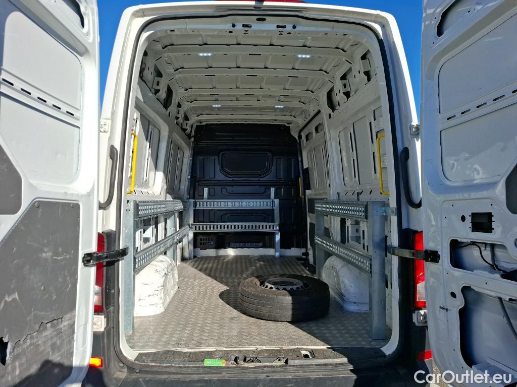  Volkswagen  Crafter VOLKSWAGEN  / 2017 / 4P / Fourgon tôlé 2.0TDI 140 30 L3H3 Business #136
