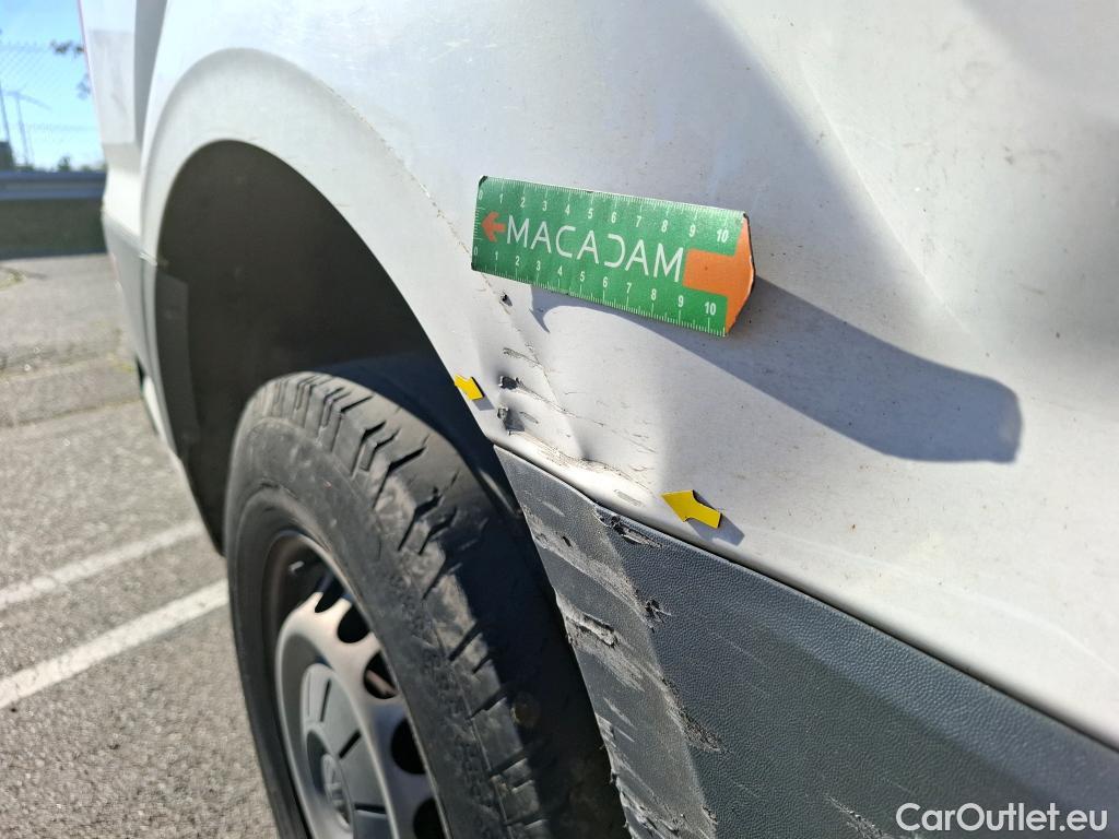  Volkswagen  Crafter VOLKSWAGEN  / 2017 / 4P / Fourgon tôlé 2.0TDI 140 30 L3H3 Business #40