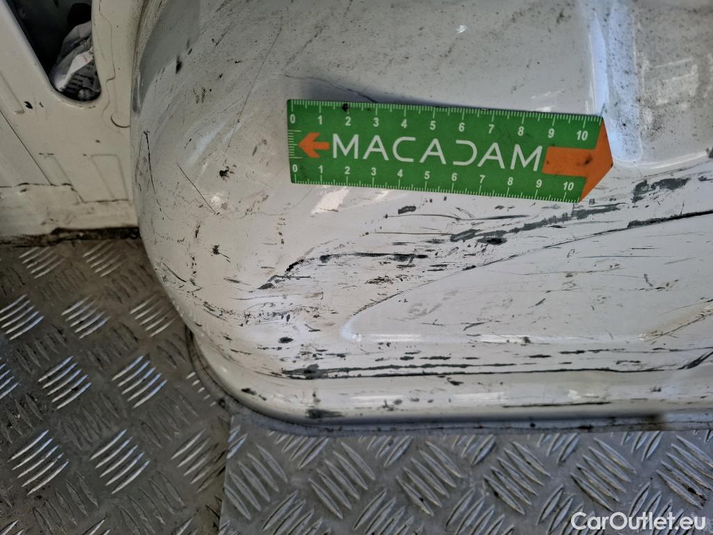  Volkswagen  Crafter VOLKSWAGEN  / 2017 / 4P / Fourgon tôlé 2.0TDI 140 30 L3H3 Business #173