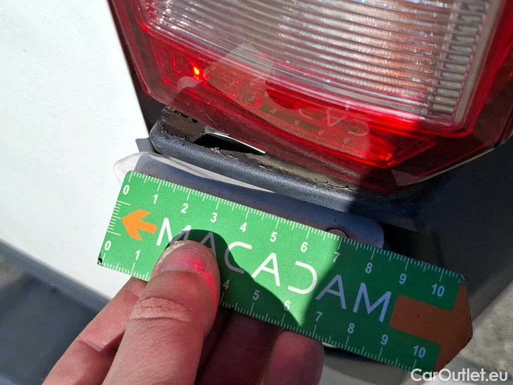  Volkswagen  Crafter VOLKSWAGEN  / 2017 / 4P / Fourgon tôlé 2.0TDI 140 30 L3H3 Business #178