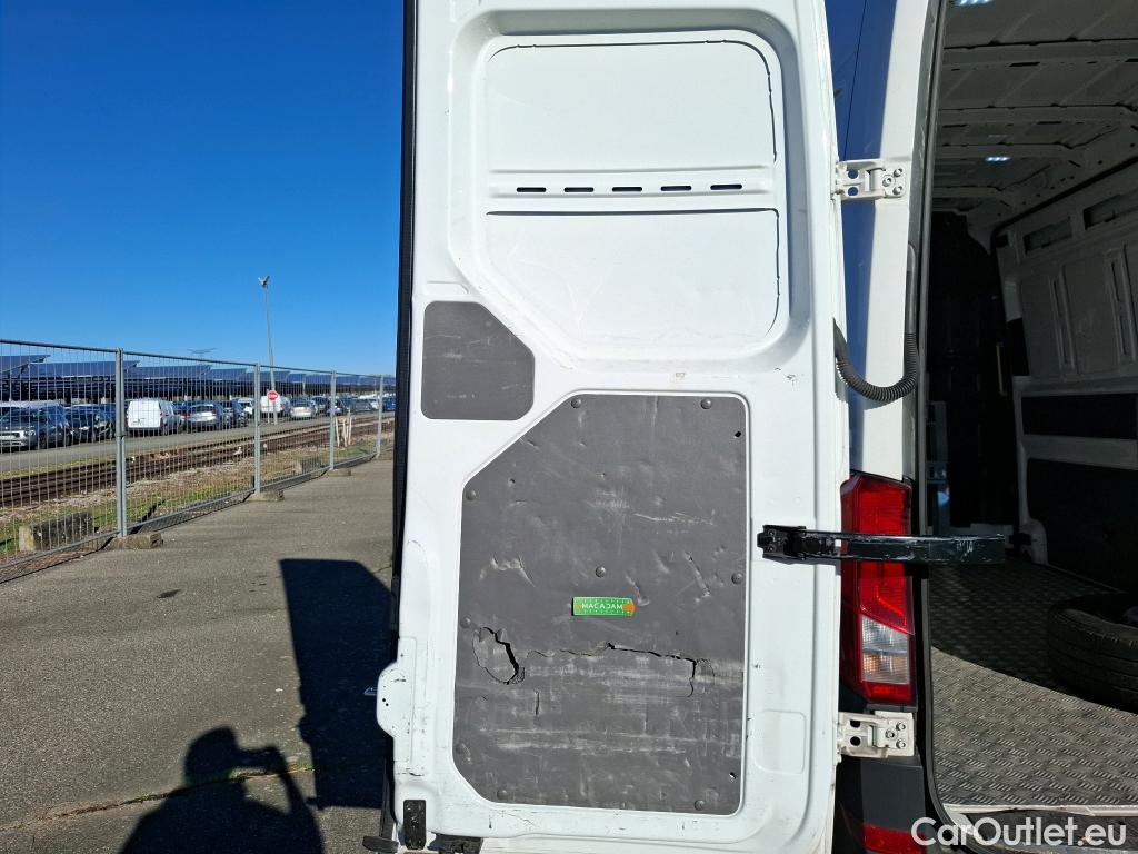  Volkswagen  Crafter VOLKSWAGEN  / 2017 / 4P / Fourgon tôlé 2.0TDI 140 30 L3H3 Business #130