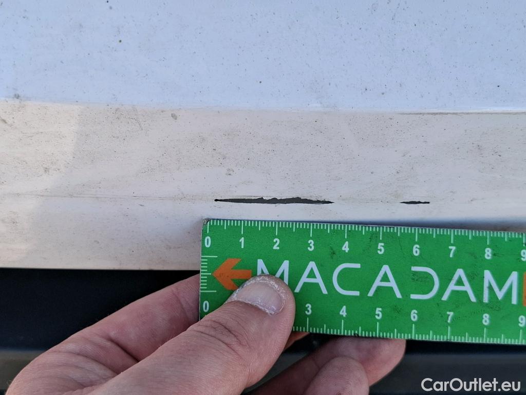  Volkswagen  Crafter VOLKSWAGEN  / 2017 / 4P / Fourgon tôlé 2.0TDI 140 30 L3H3 Business #104