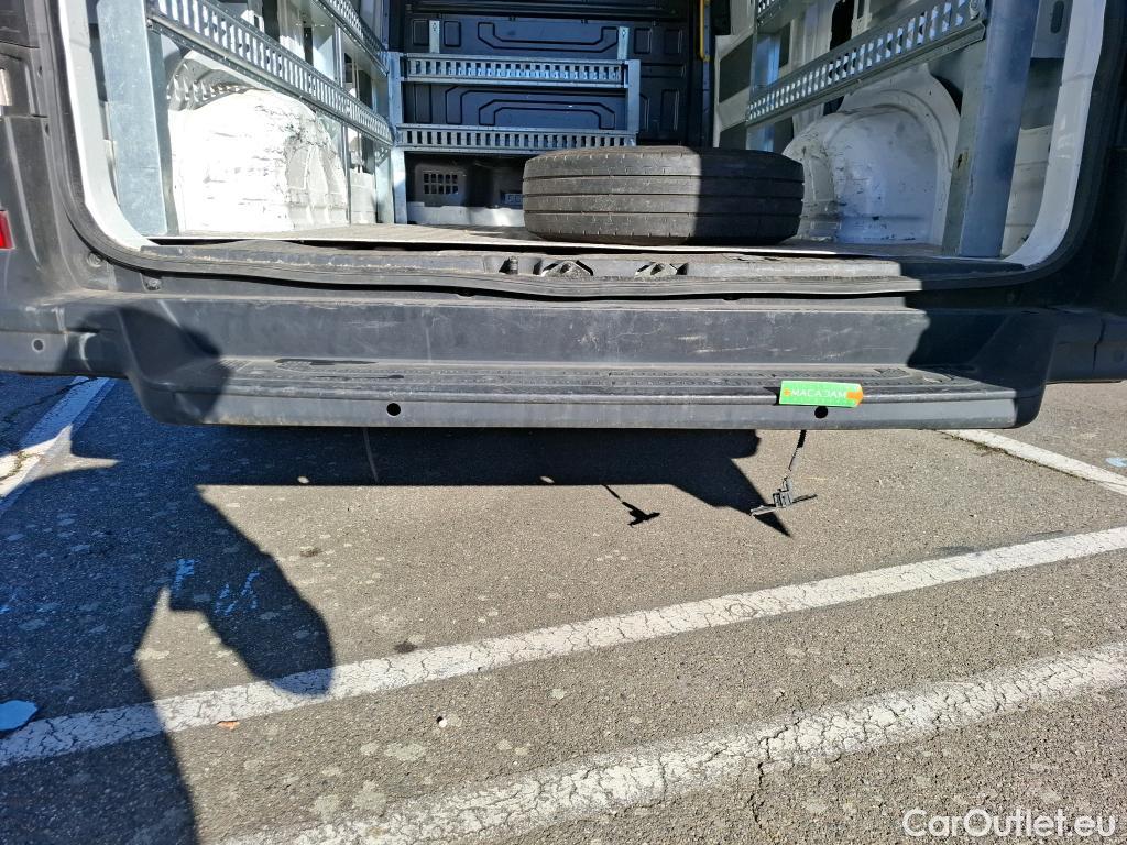  Volkswagen  Crafter VOLKSWAGEN  / 2017 / 4P / Fourgon tôlé 2.0TDI 140 30 L3H3 Business #183