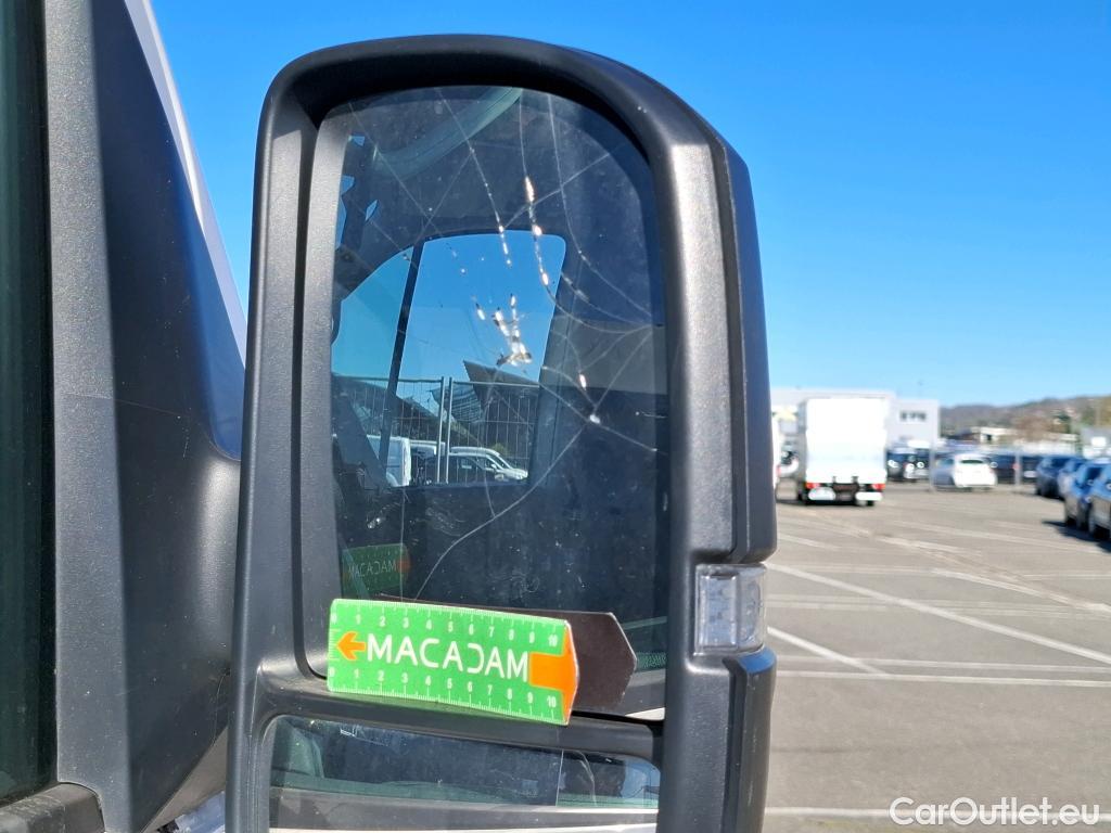  Volkswagen  Crafter VOLKSWAGEN  / 2017 / 4P / Fourgon tôlé 2.0TDI 140 30 L3H3 Business #135