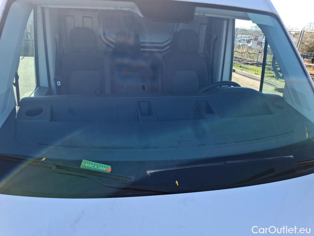  Volkswagen  Crafter VOLKSWAGEN  / 2017 / 4P / Fourgon tôlé 2.0TDI 140 30 L3H3 Business #147