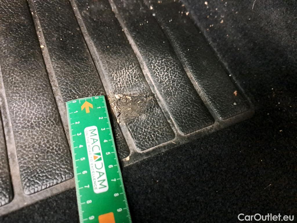  Renault  Megane  IV Berline 5pt. Business 1.3 TCe 115CV BVM6 E6dT / TRANSFO VP VF #7