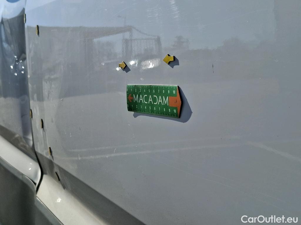  Volkswagen  Crafter VOLKSWAGEN  / 2017 / 4P / Fourgon tôlé 2.0TDI 140 30 L3H3 Business #89