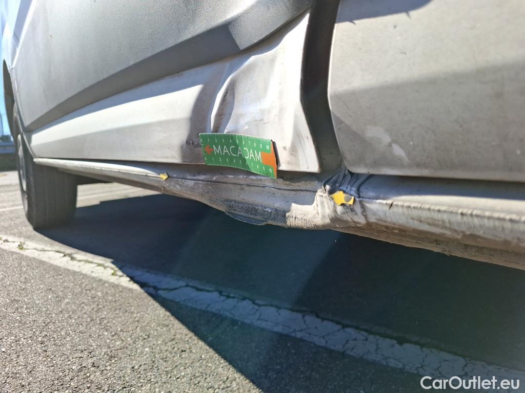  Volkswagen  Crafter VOLKSWAGEN  / 2017 / 4P / Fourgon tôlé 2.0TDI 140 30 L3H3 Business #68