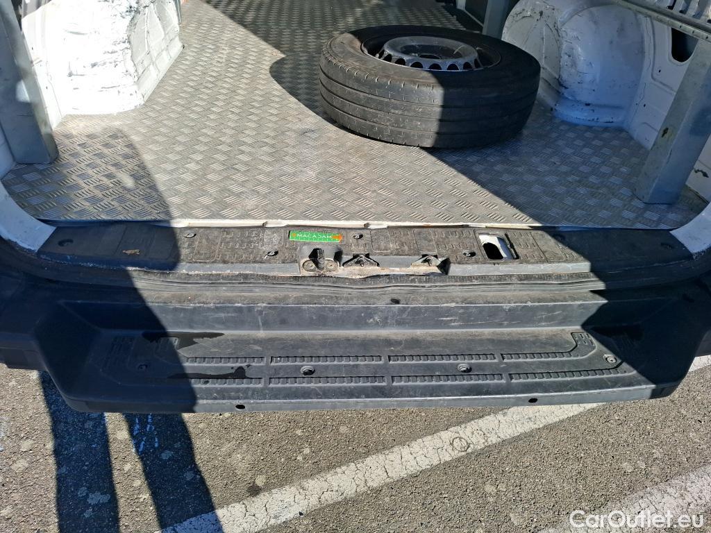  Volkswagen  Crafter VOLKSWAGEN  / 2017 / 4P / Fourgon tôlé 2.0TDI 140 30 L3H3 Business #157