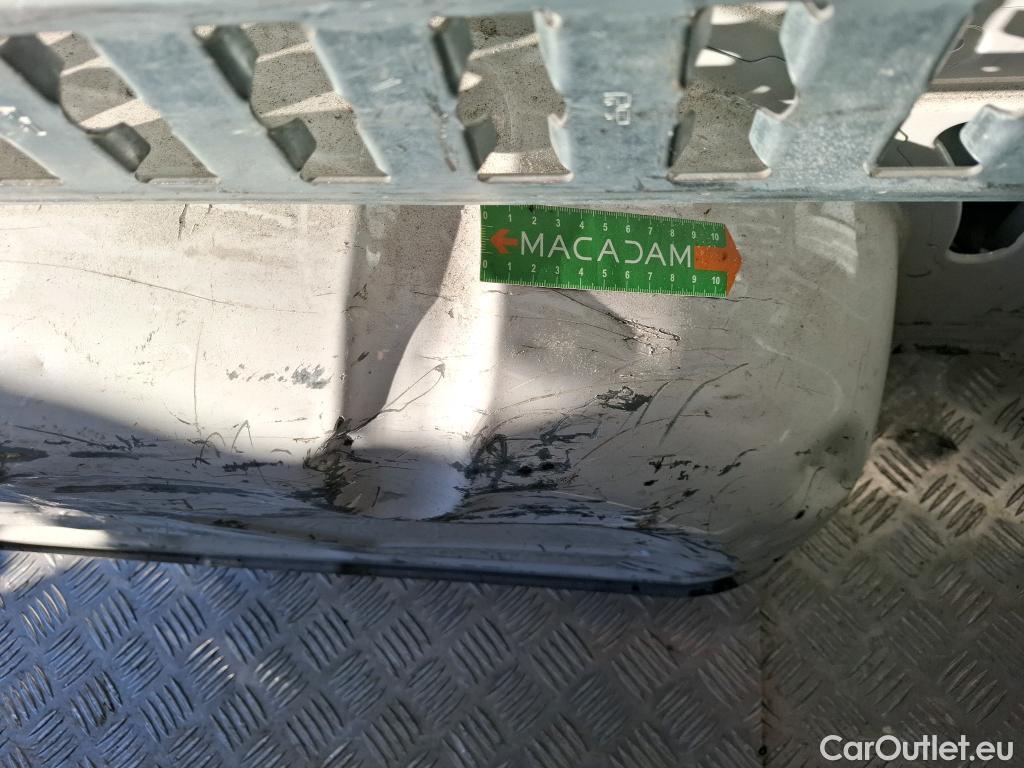  Volkswagen  Crafter VOLKSWAGEN  / 2017 / 4P / Fourgon tôlé 2.0TDI 140 30 L3H3 Business #176