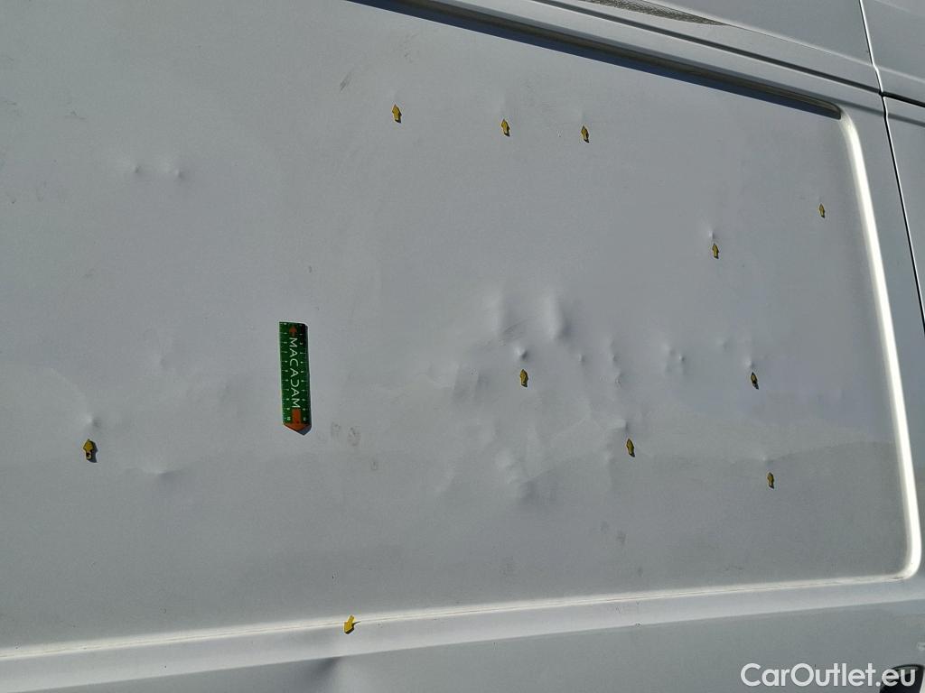  Volkswagen  Crafter VOLKSWAGEN  / 2017 / 4P / Fourgon tôlé 2.0TDI 140 30 L3H3 Business #16