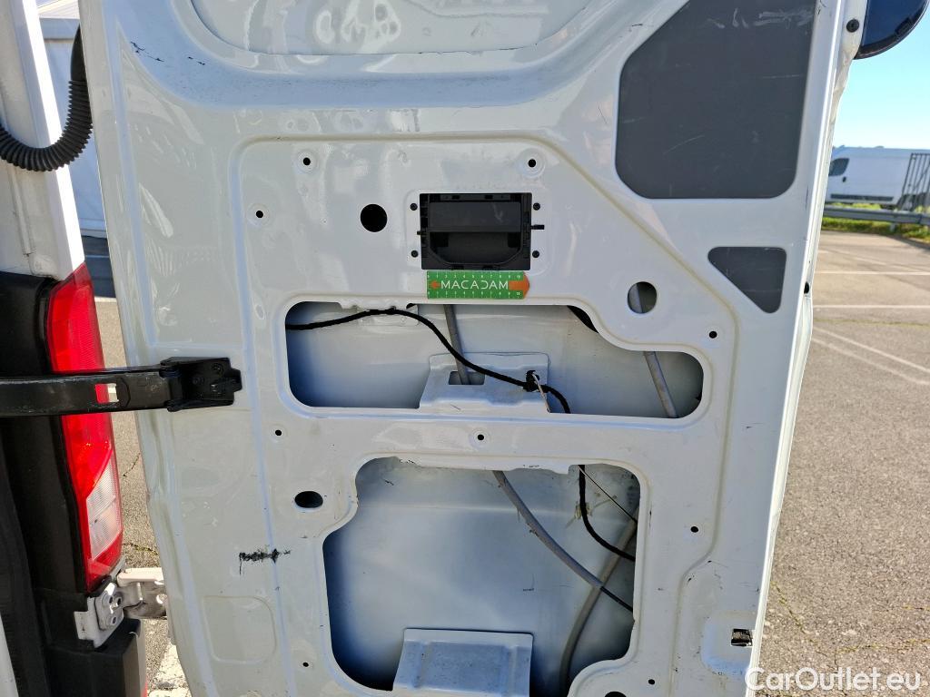  Volkswagen  Crafter VOLKSWAGEN  / 2017 / 4P / Fourgon tôlé 2.0TDI 140 30 L3H3 Business #140