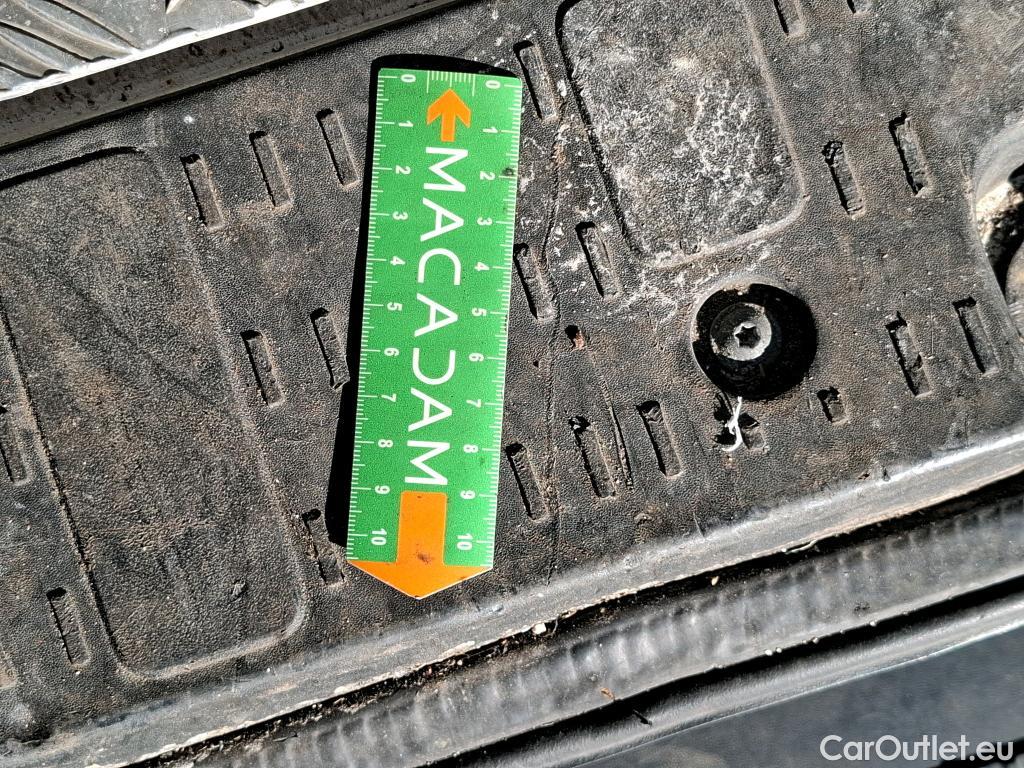  Volkswagen  Crafter VOLKSWAGEN  / 2017 / 4P / Fourgon tôlé 2.0TDI 140 30 L3H3 Business #158