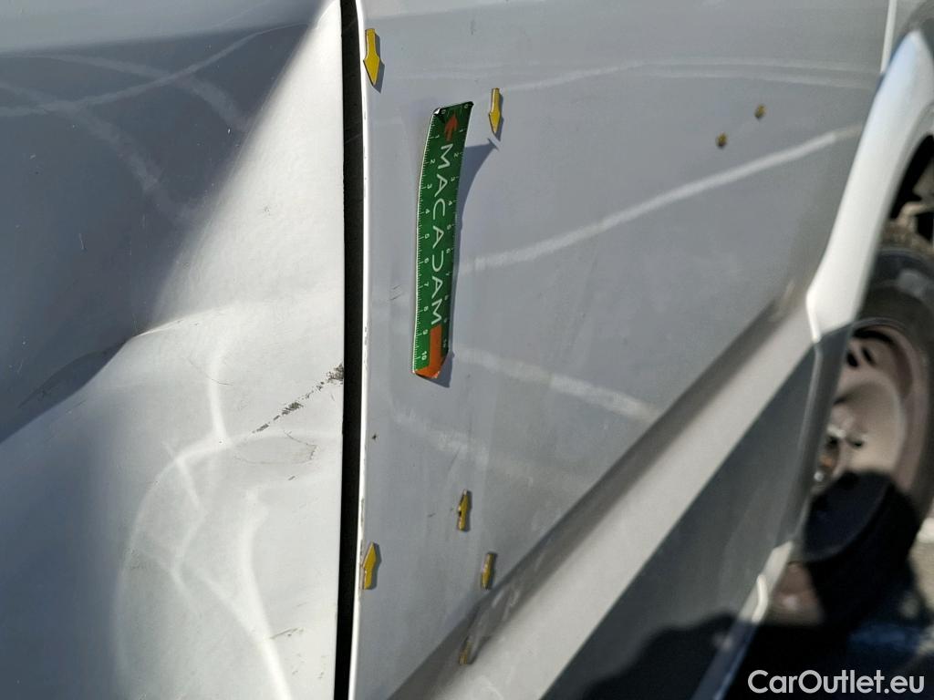  Volkswagen  Crafter VOLKSWAGEN  / 2017 / 4P / Fourgon tôlé 2.0TDI 140 30 L3H3 Business #93