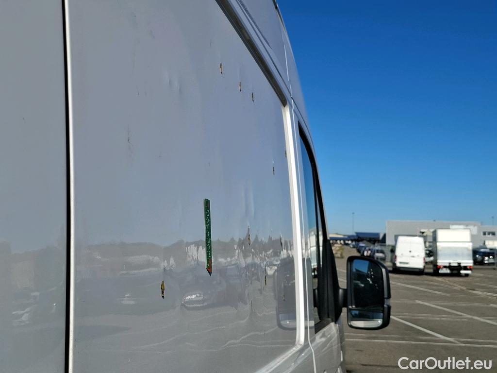  Volkswagen  Crafter VOLKSWAGEN  / 2017 / 4P / Fourgon tôlé 2.0TDI 140 30 L3H3 Business #15