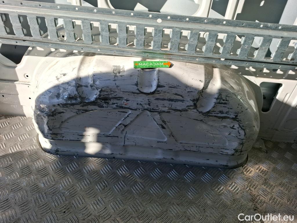  Volkswagen  Crafter VOLKSWAGEN  / 2017 / 4P / Fourgon tôlé 2.0TDI 140 30 L3H3 Business #175