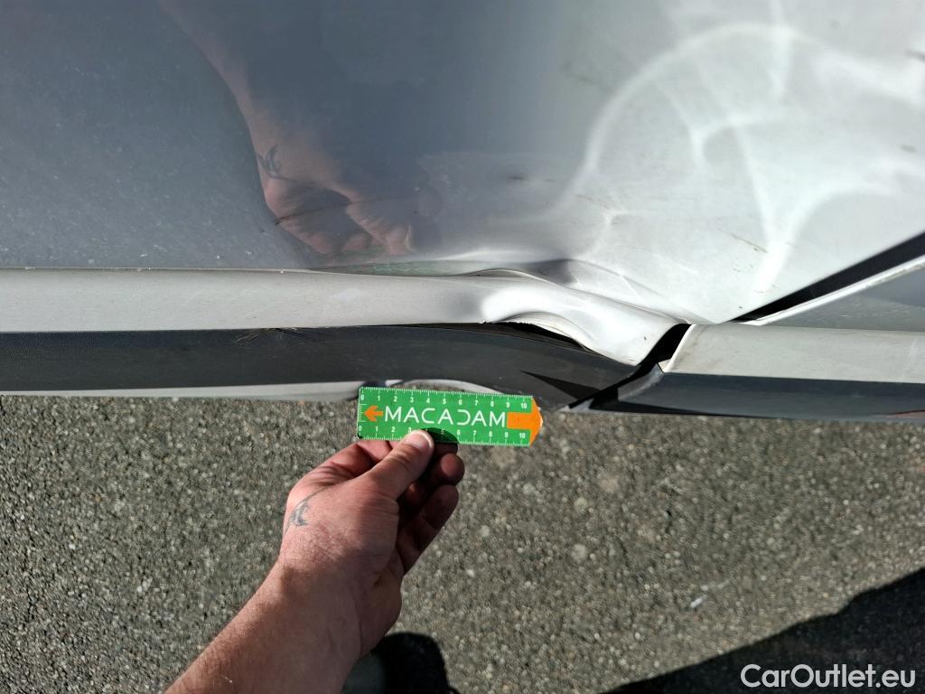  Volkswagen  Crafter VOLKSWAGEN  / 2017 / 4P / Fourgon tôlé 2.0TDI 140 30 L3H3 Business #133