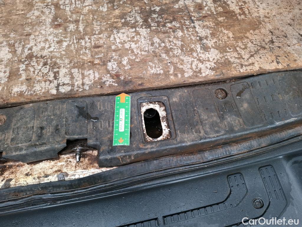  Volkswagen  Crafter VOLKSWAGEN  / 2017 / 4P / Fourgon tôlé 2.0 TDI 140 35 L3H3 Business Line #46