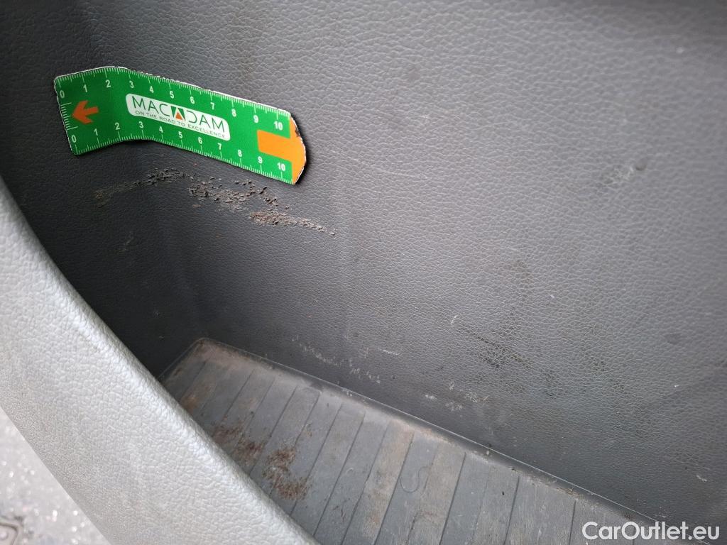  Volkswagen  Crafter VOLKSWAGEN  / 2017 / 4P / Fourgon tôlé 2.0 TDI 140 35 L3H3 Business Line #42